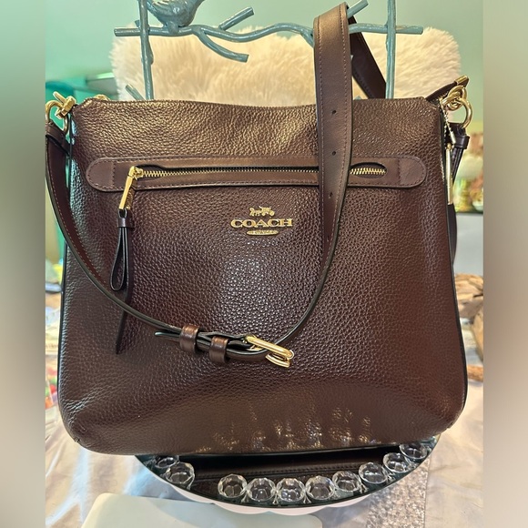 Coach Handbags - COACH, NWOT, Brown Pebbled Leather Crossbody or Shoulder Pocketbook.